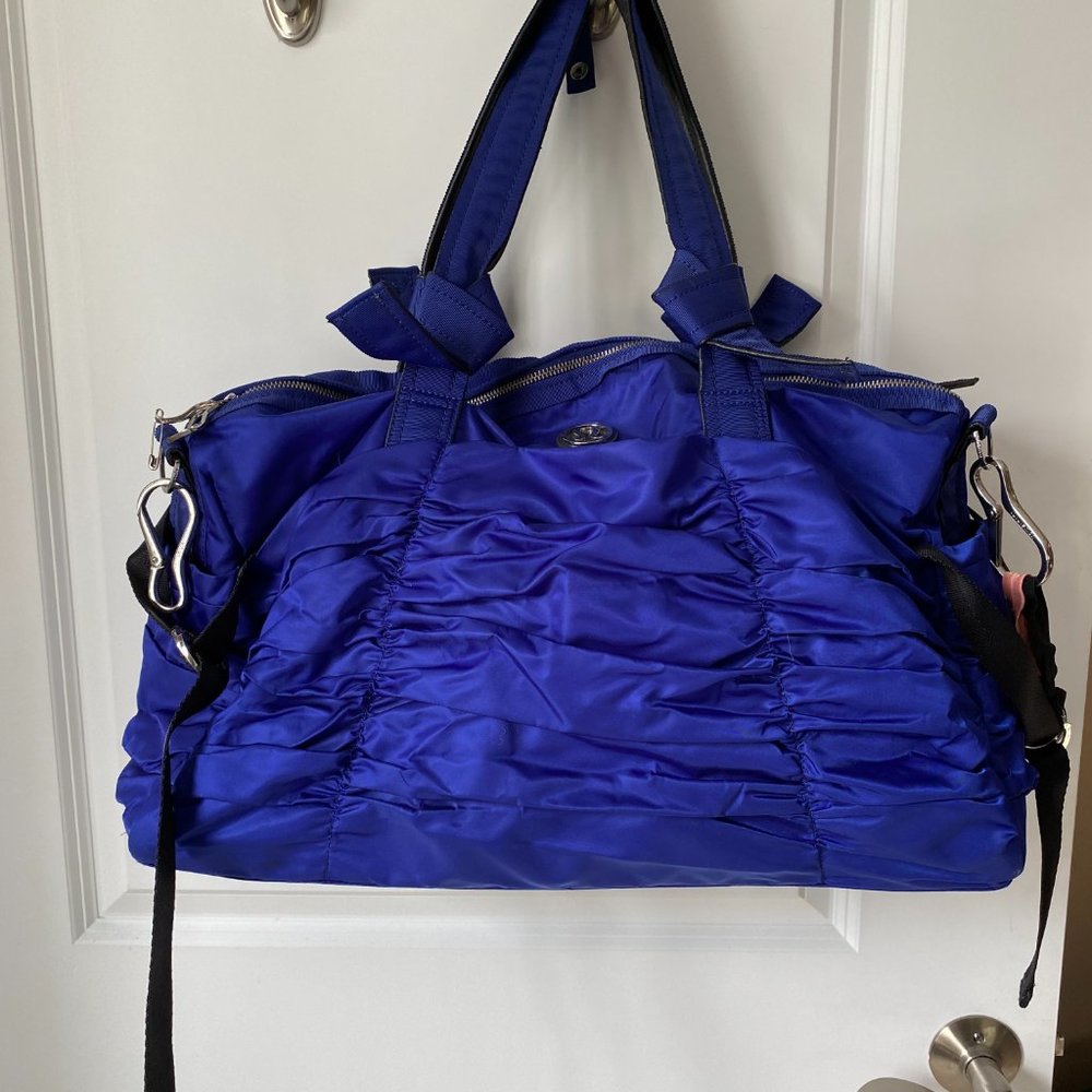 Lululemon Athletica Destined For Greatness bag/duffle/workout/gym bag